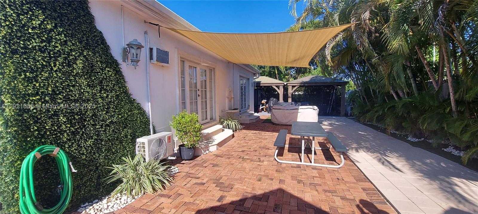 Small Image of 8105 SOUTH WEST 17TH TER, Miami Number 5