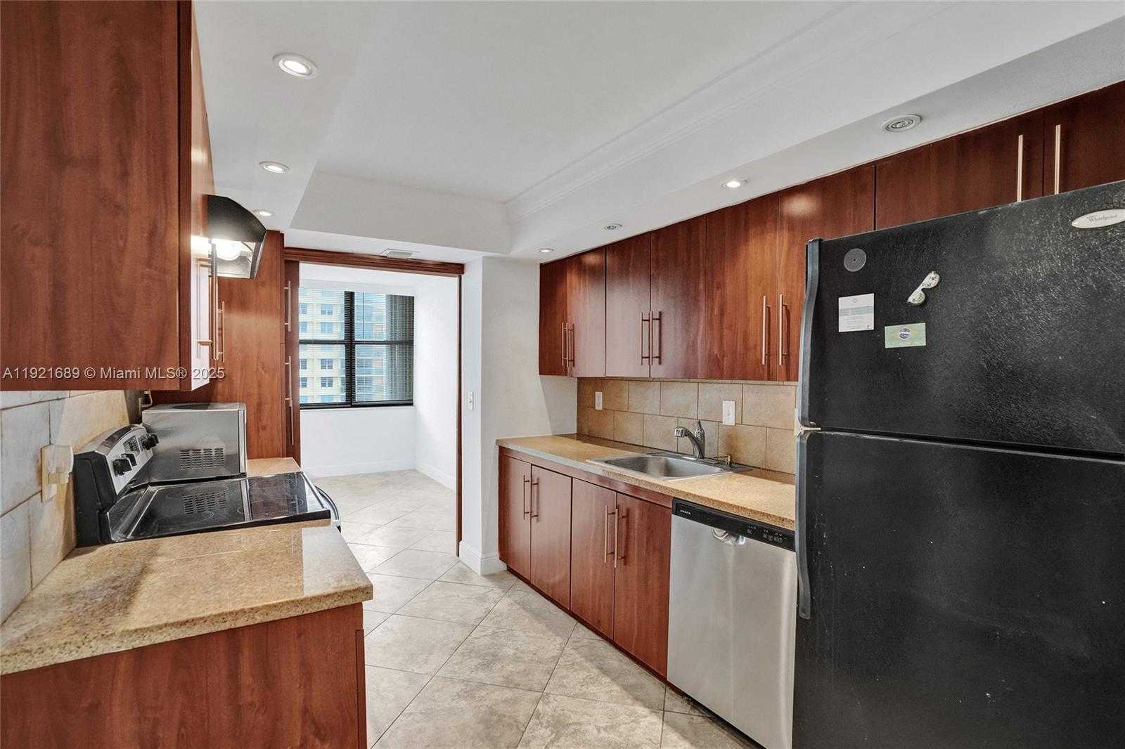 Imagen de Pequeño Objeto