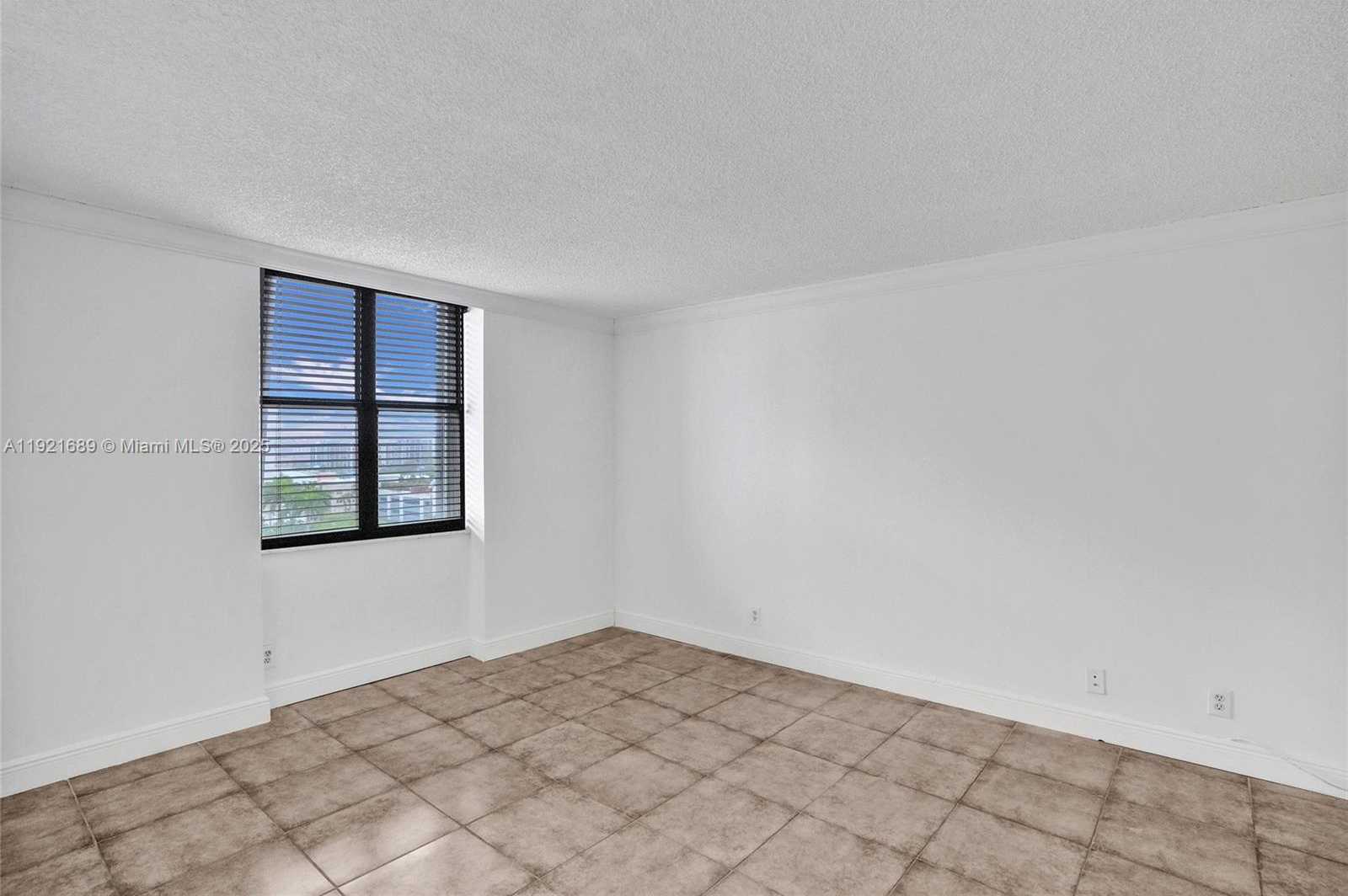 Imagen de Pequeño Objeto