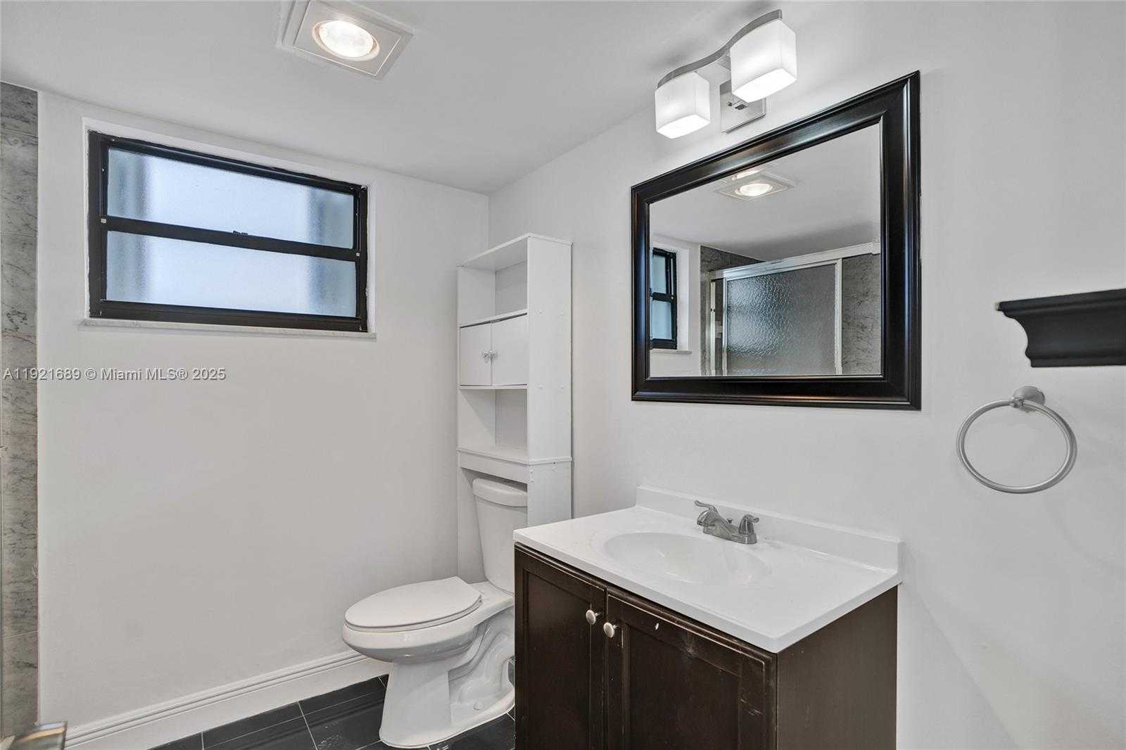 Imagen de Pequeño Objeto