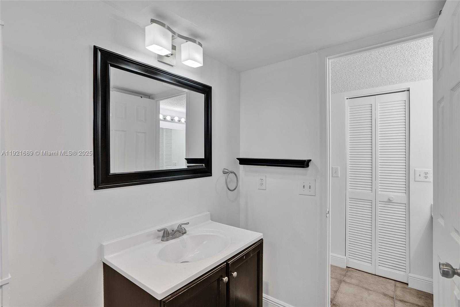 Imagen de Pequeño Objeto