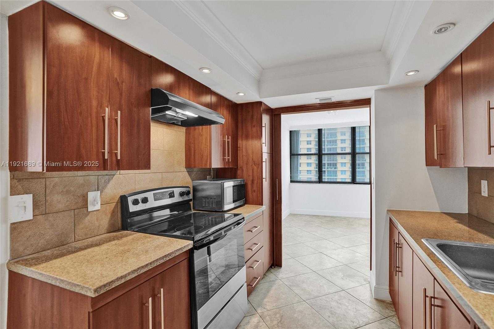 Imagen de Pequeño Objeto