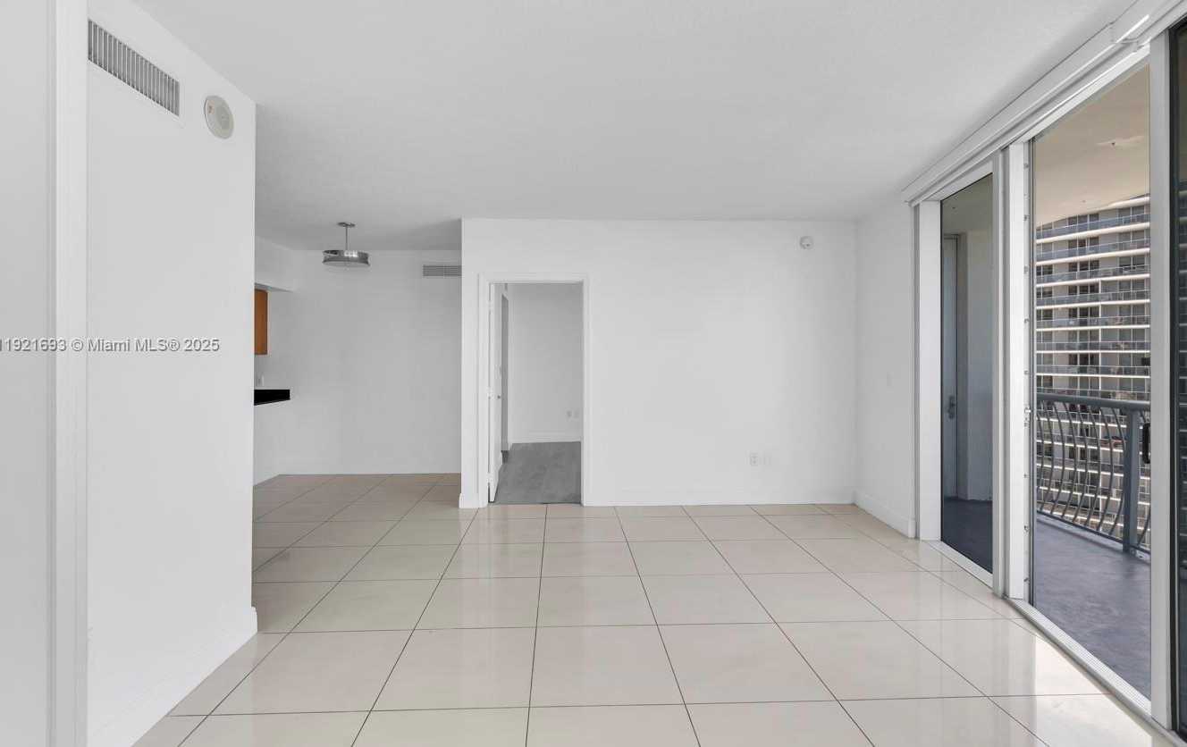 Imagen de Pequeño Objeto