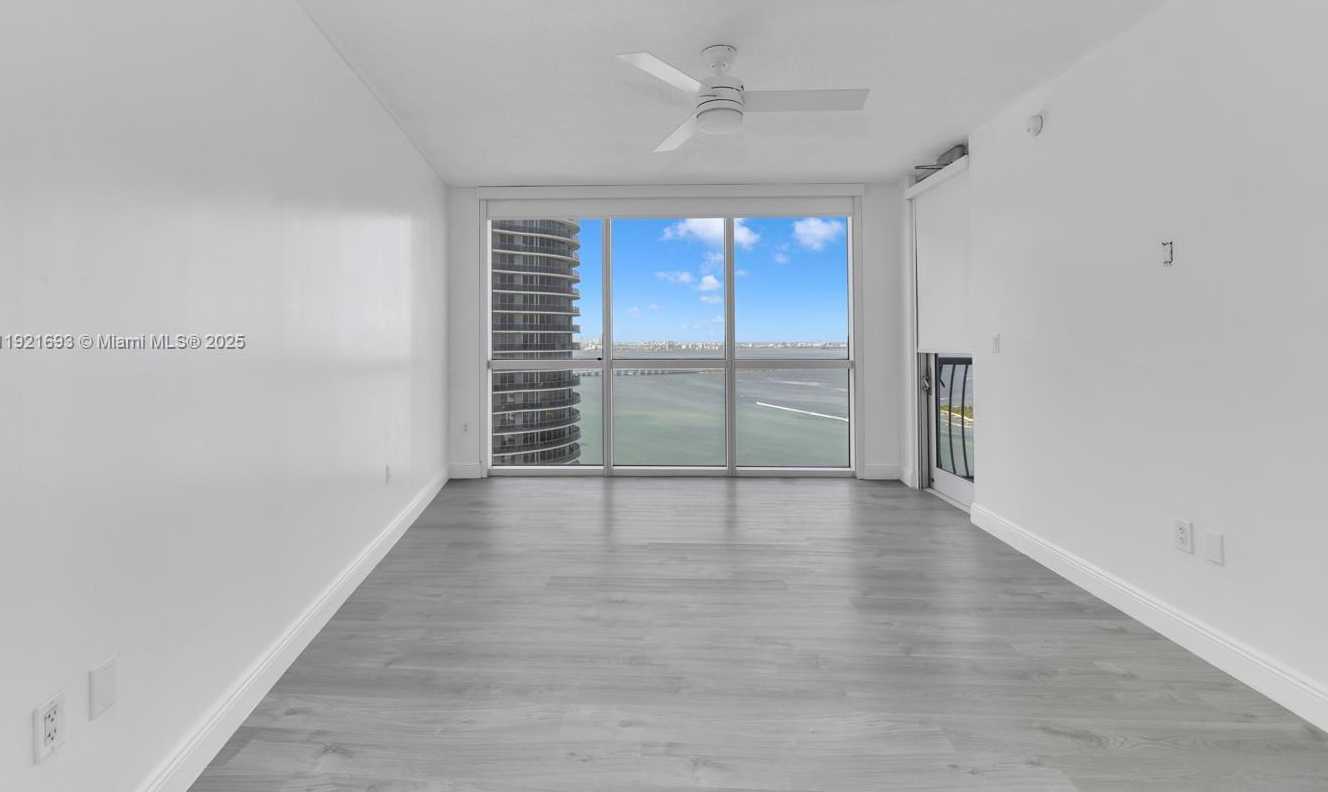 Imagen de Pequeño Objeto