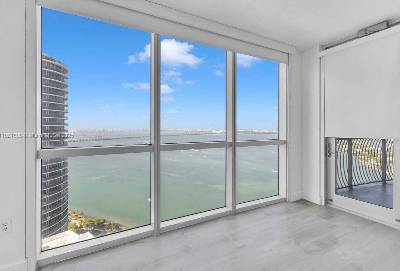 Imagen de Pequeño Objeto