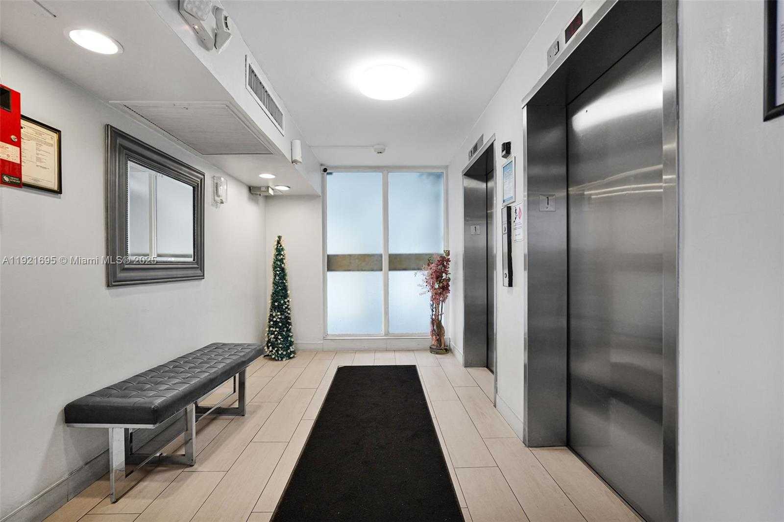 Imagen de Pequeño Objeto