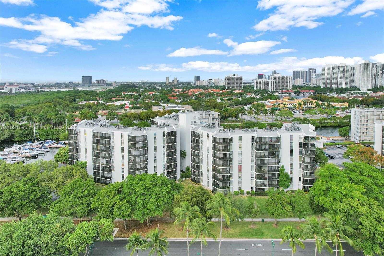 Imagen de Pequeño Objeto