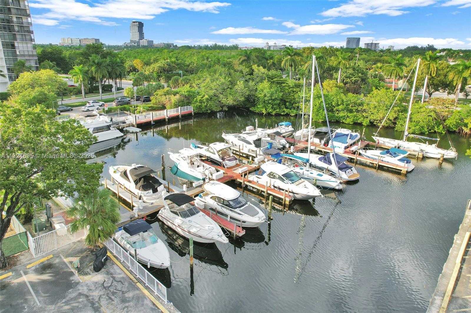 Imagen de Pequeño Objeto