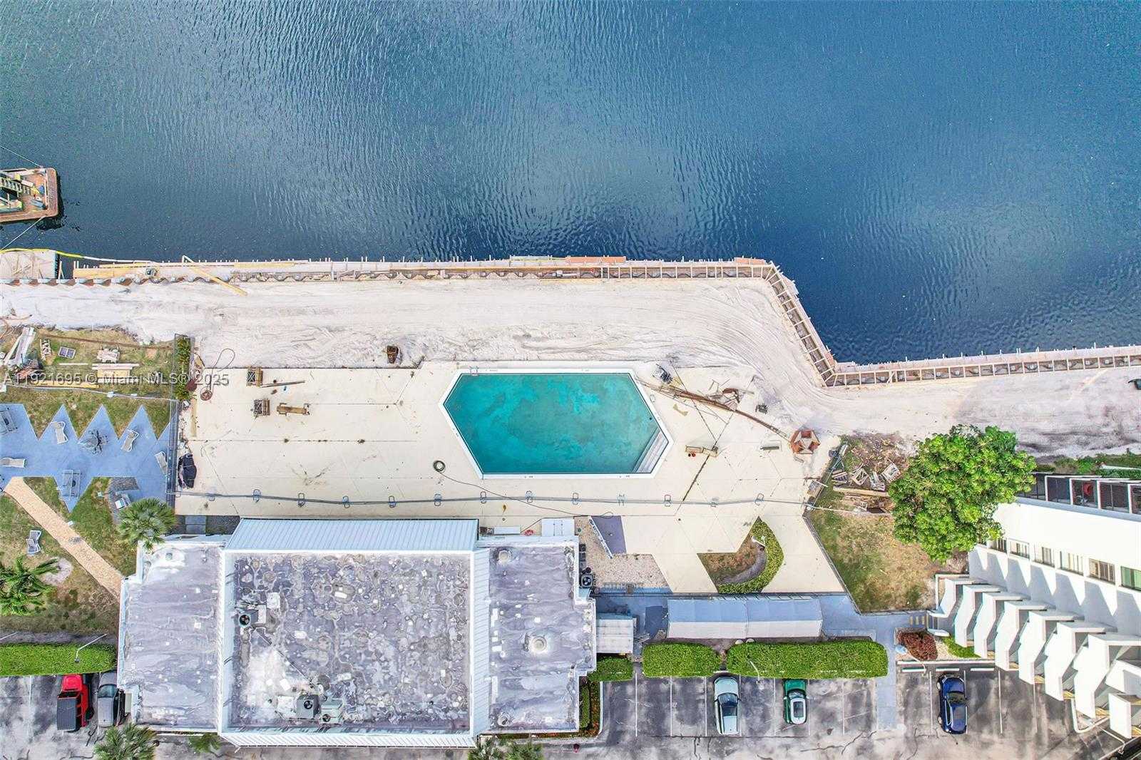 Imagen de Pequeño Objeto