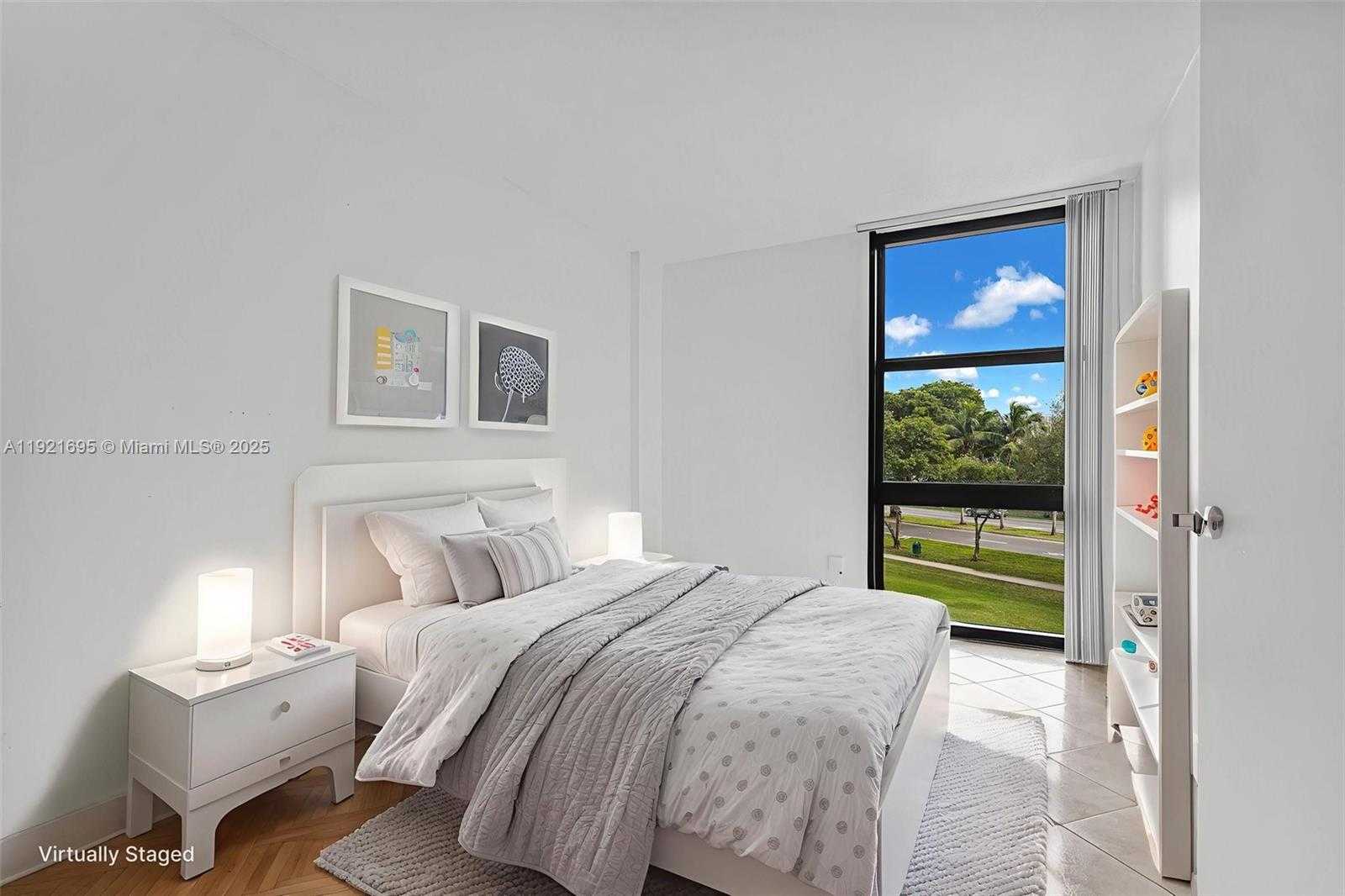 Imagen de Pequeño Objeto