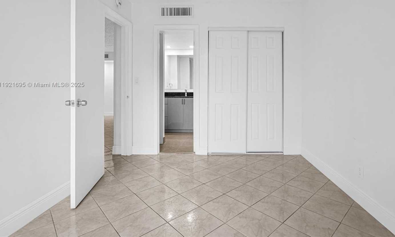 Imagen de Pequeño Objeto