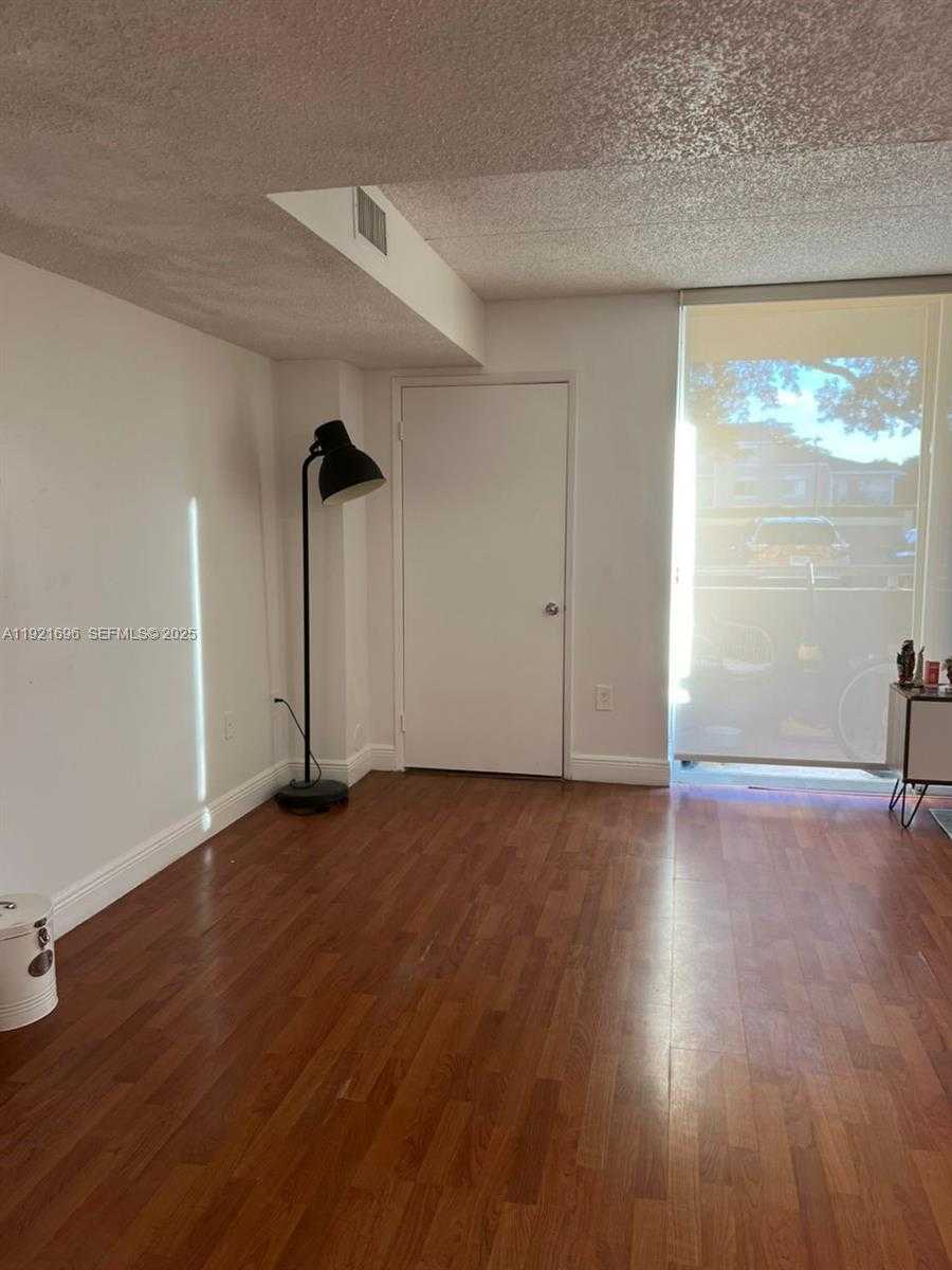 Small Image of 6045 NORTH WEST 186TH ST #102, Hialeah Number 11