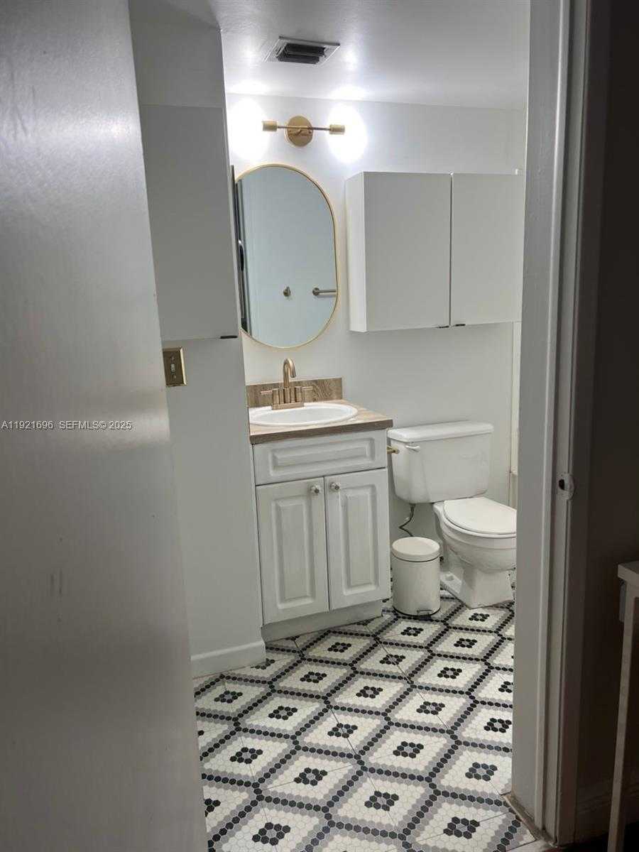 Small Image of 6045 NORTH WEST 186TH ST #102, Hialeah Number 18