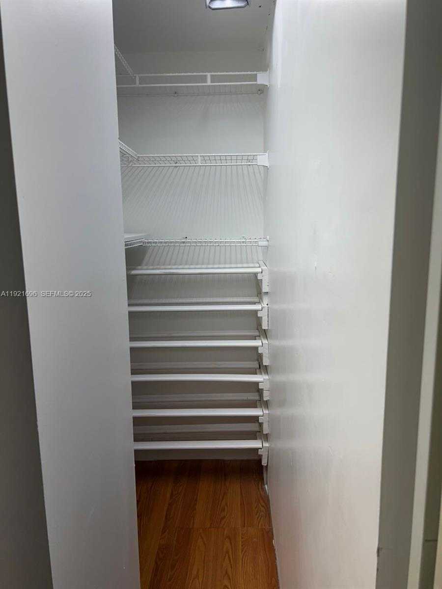 Small Image of 6045 NORTH WEST 186TH ST #102, Hialeah Number 8