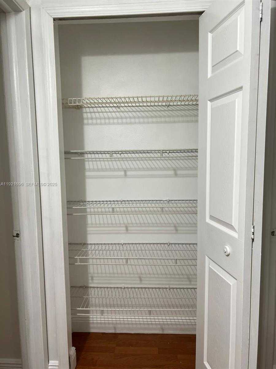 Small Image of 6045 NORTH WEST 186TH ST #102, Hialeah Number 9