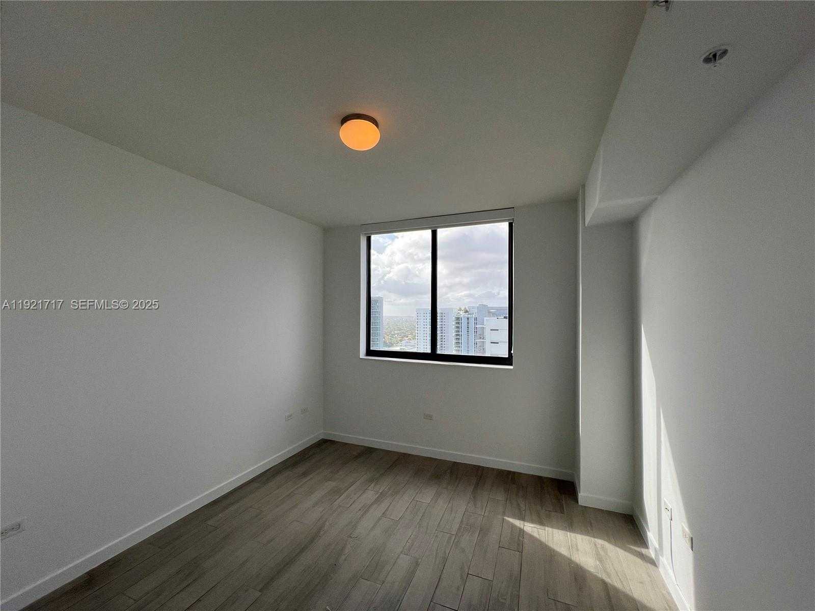 Small Image of 999 SOUTH WEST 1ST AVE #2405, Miami Number 16