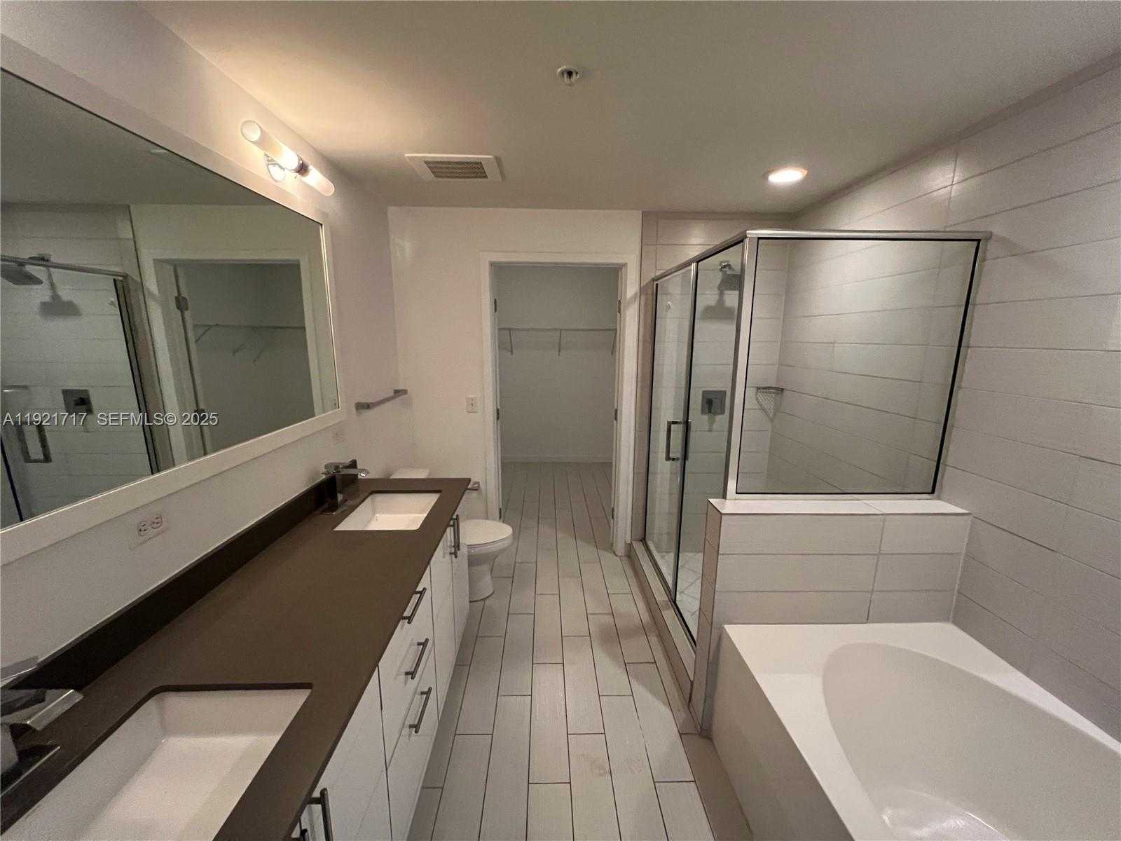 Small Image of 999 SOUTH WEST 1ST AVE #2405, Miami Number 9