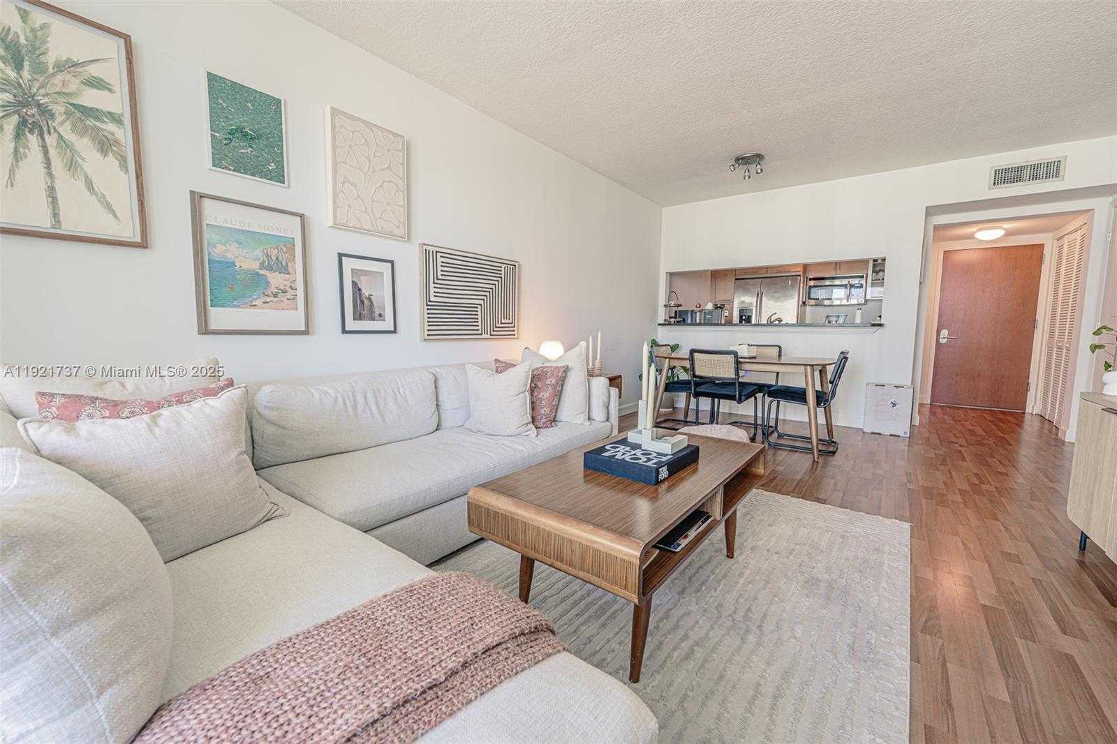 Small Image of 31 SOUTH EAST 5 ST #1603, Miami Number 13