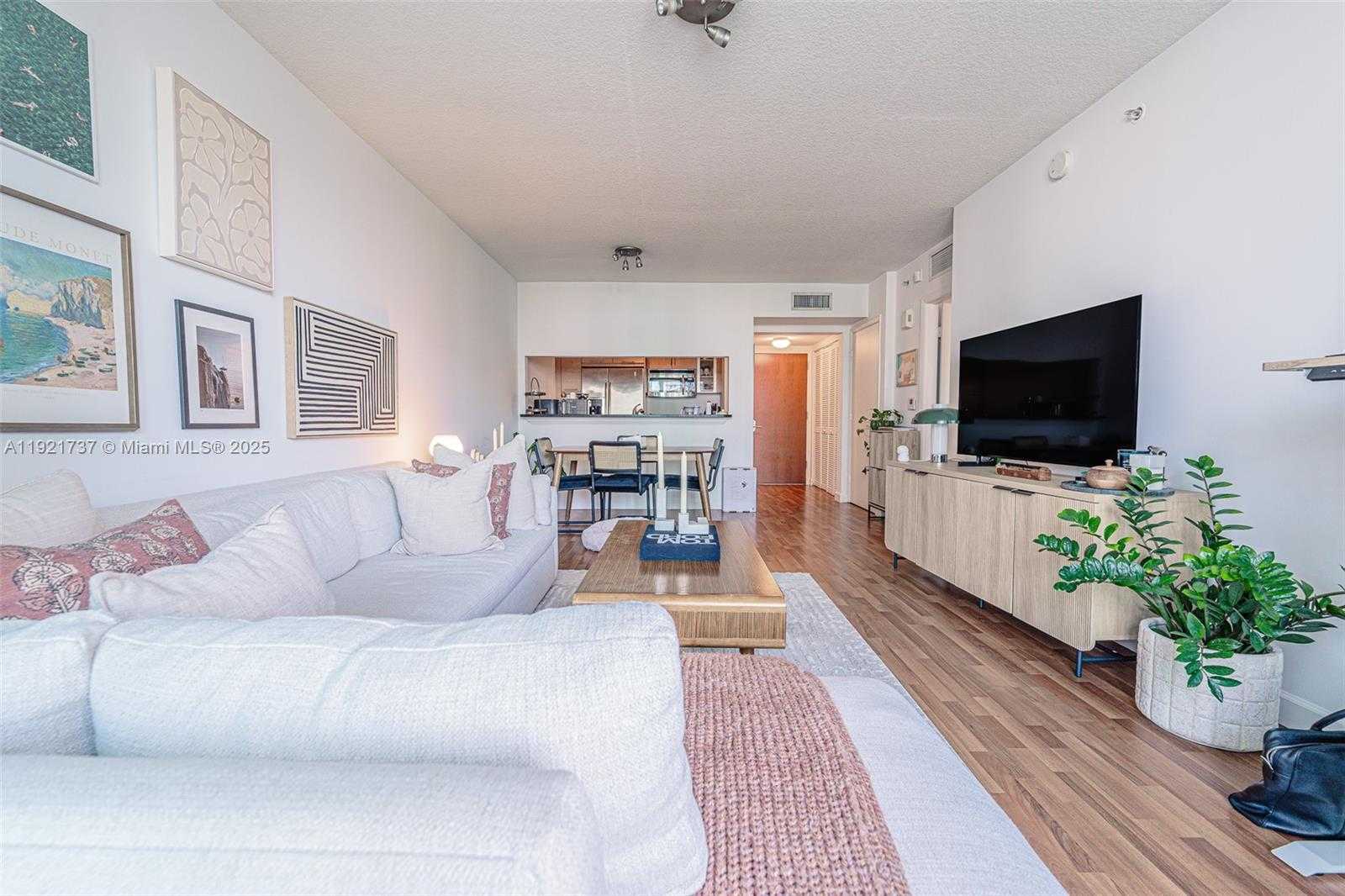 Small Image of 31 SOUTH EAST 5 ST #1603, Miami Number 34