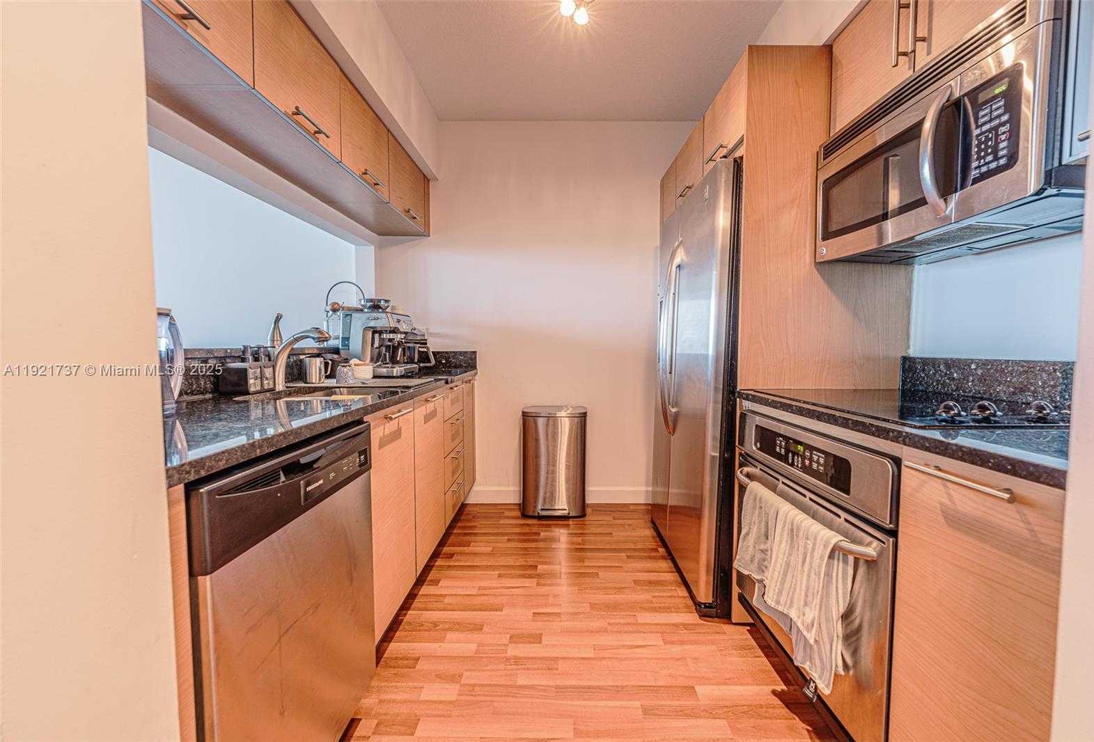 Small Image of 31 SOUTH EAST 5 ST #1603, Miami Number 7