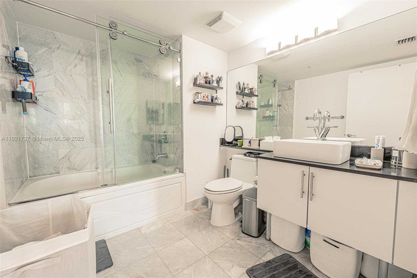 Small Image of 31 SOUTH EAST 5 ST #1603, Miami Number 8