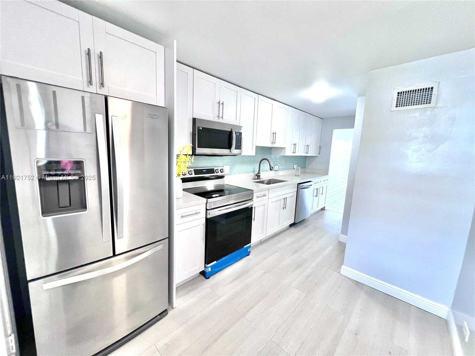 Small Image of 3660 NORTH EAST 166TH ST #505, North Miami Beach Number 5