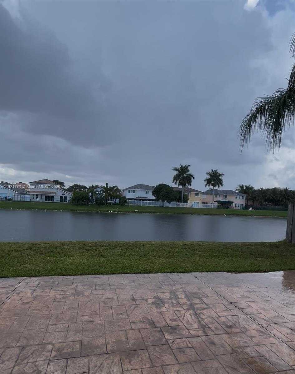 Small Image of 16620 SOUTH WEST 101ST TER #01, Miami Number 13