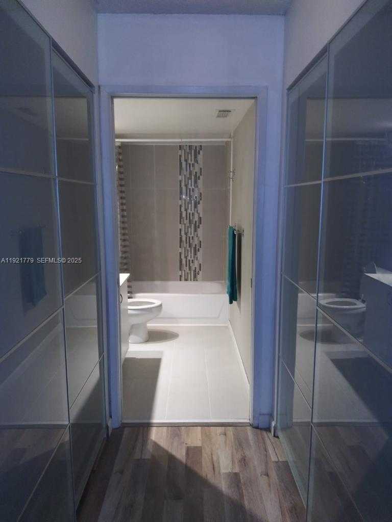 Small Image of 19901 EAST COUNTRY CLUB DR #2305, Aventura Number 9