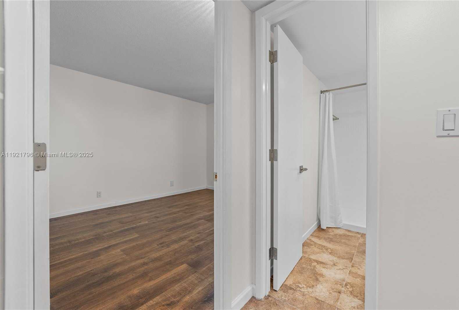 Imagen de Pequeño Objeto