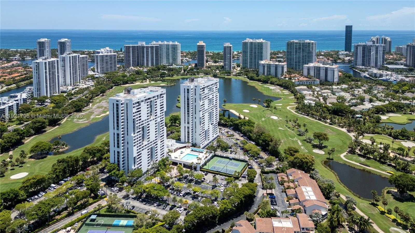 Imagen de Pequeño Objeto