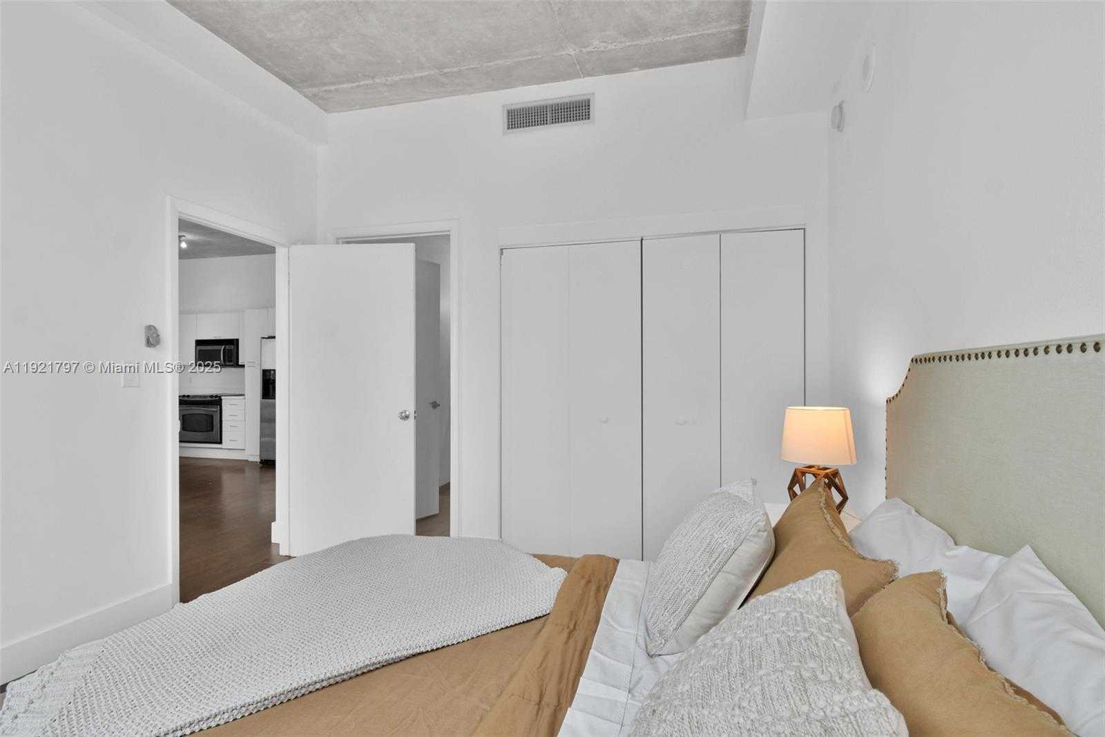 Small Image of 234 NORTH EAST 3RD ST #1802, Miami Number 28