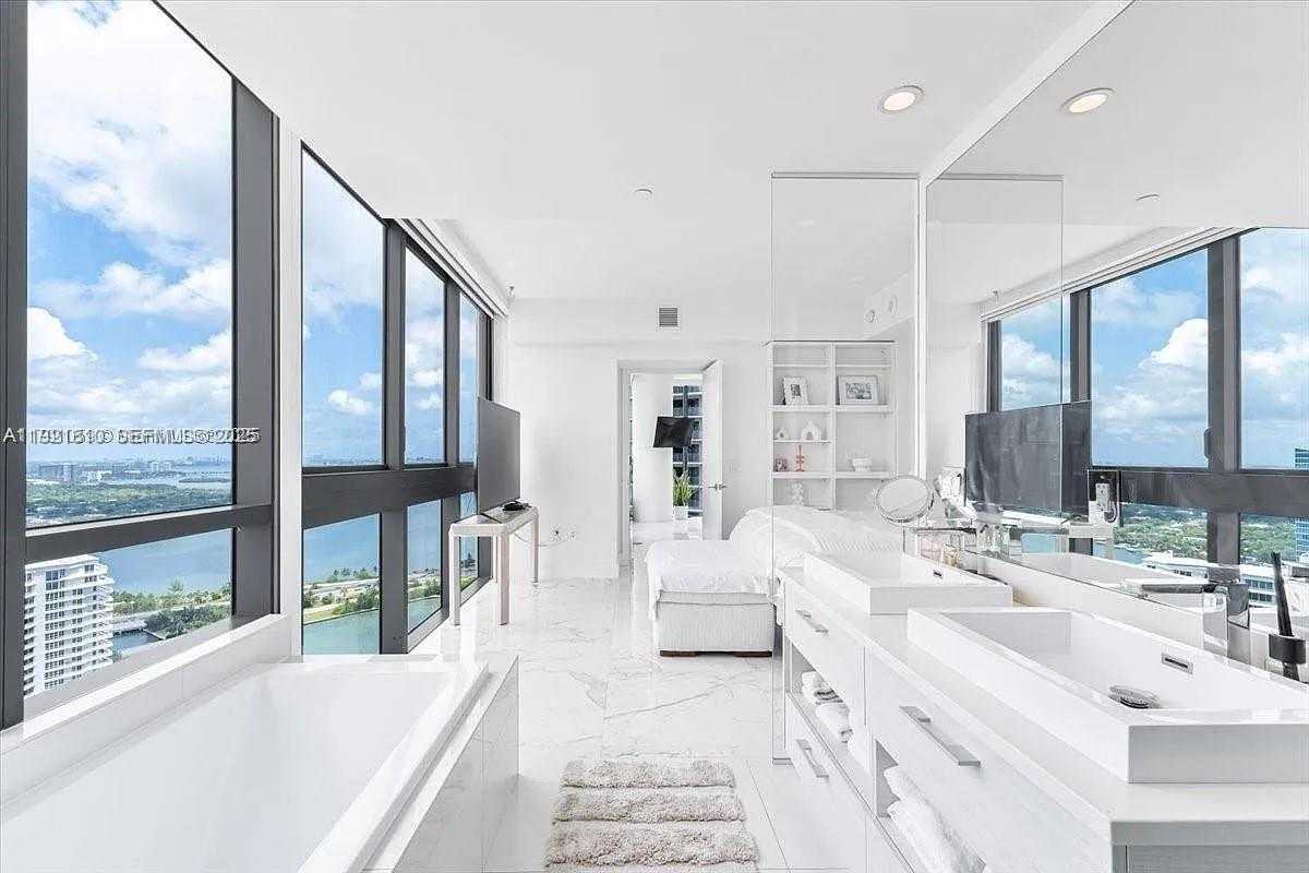 Small Image of 650 NORTH EAST 32ND ST #3808, Miami Number 15