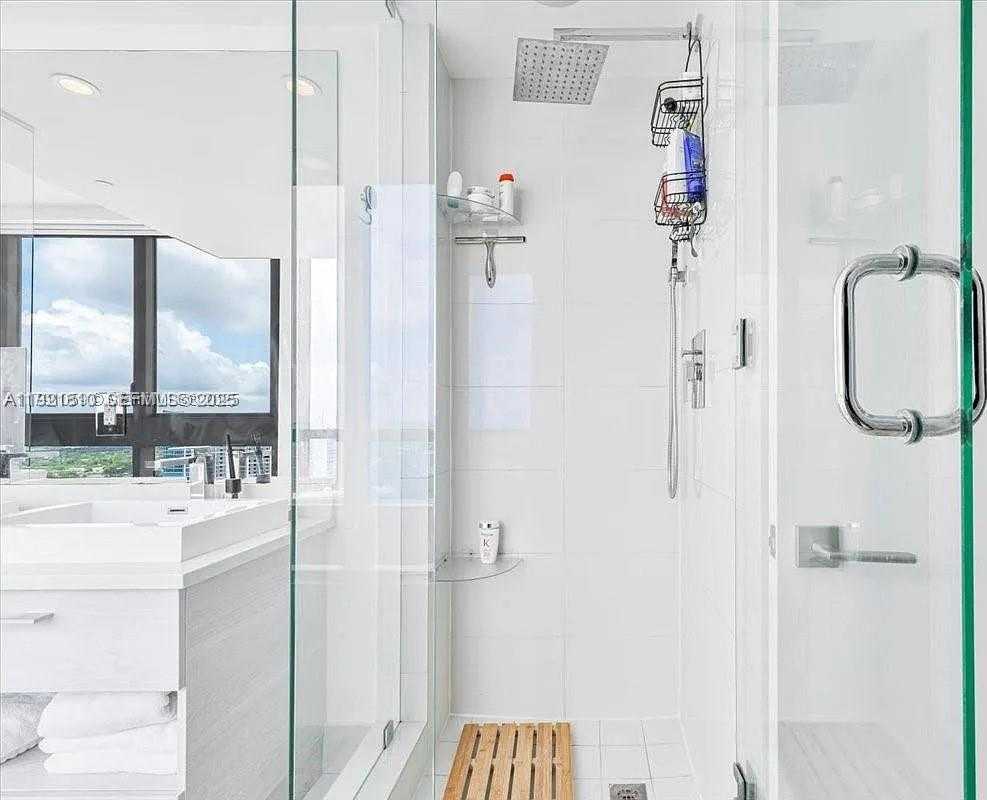 Small Image of 650 NORTH EAST 32ND ST #3808, Miami Number 20