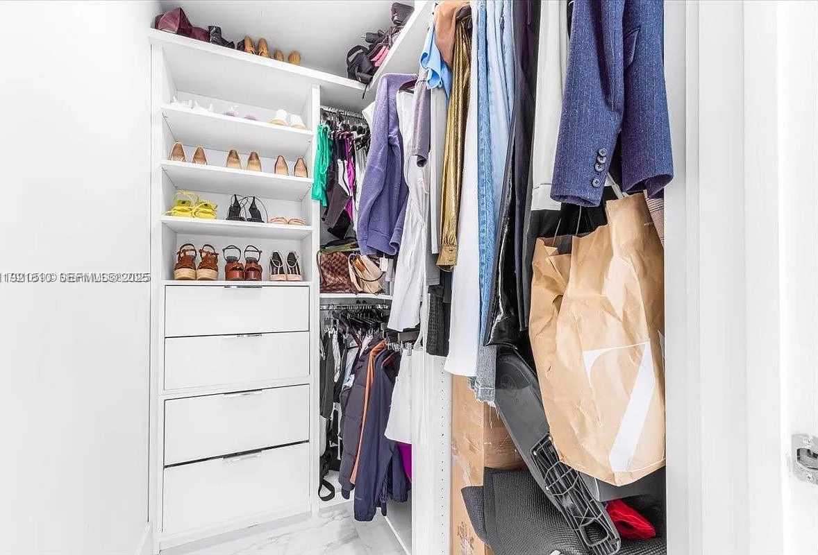 Small Image of 650 NORTH EAST 32ND ST #3808, Miami Number 22