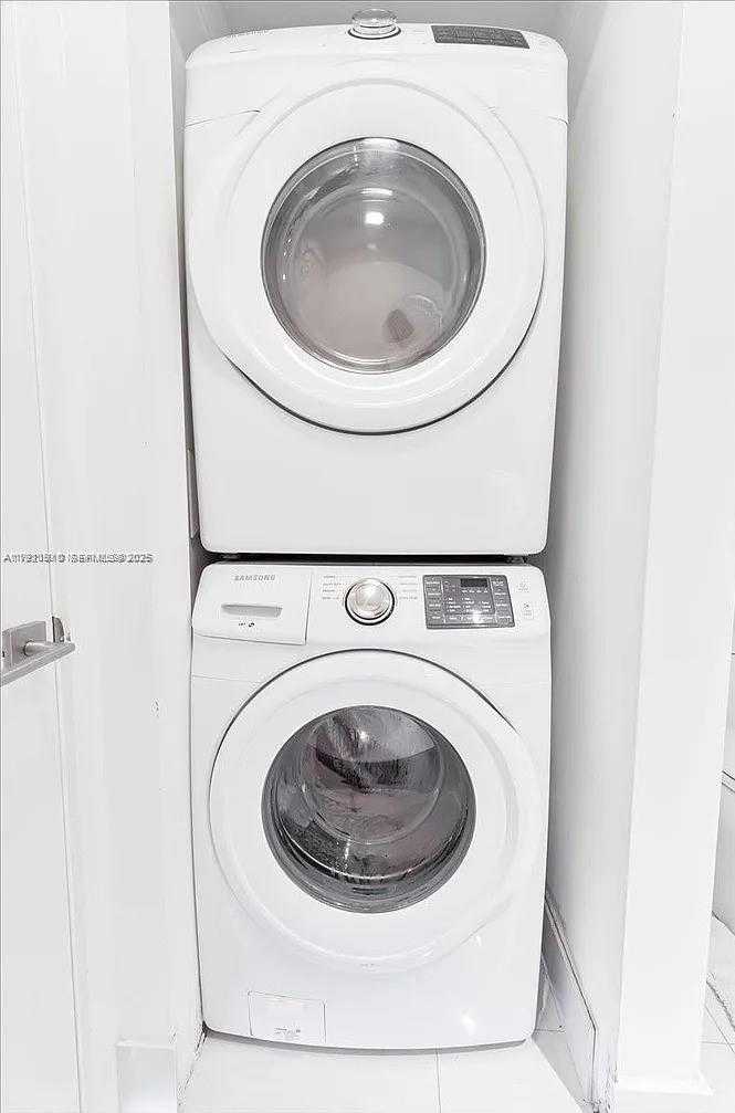 Small Image of 650 NORTH EAST 32ND ST #3808, Miami Number 25