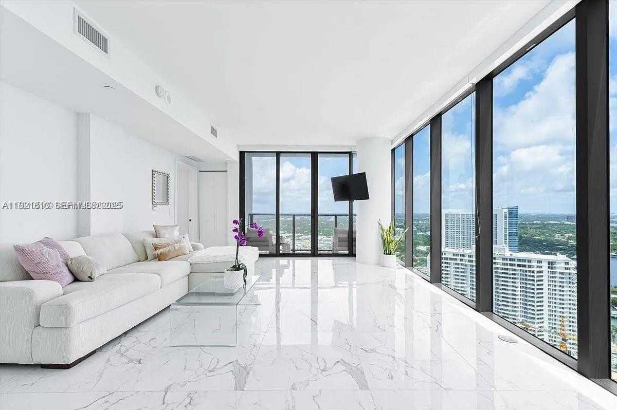 Small Image of 650 NORTH EAST 32ND ST #3808, Miami Number 3