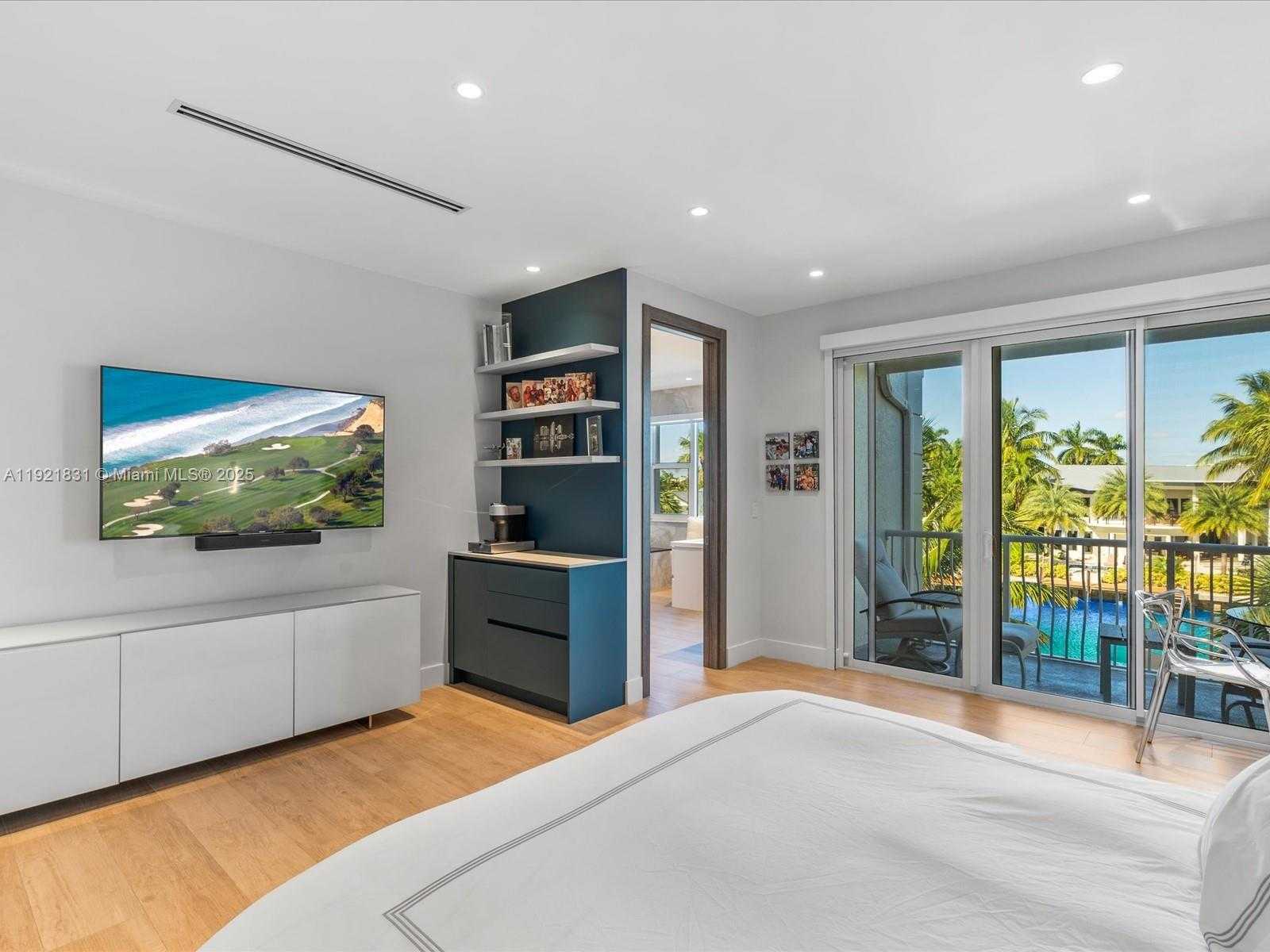 Small Image of 3753 NORTH EAST 214 ST #42, Aventura Number 22