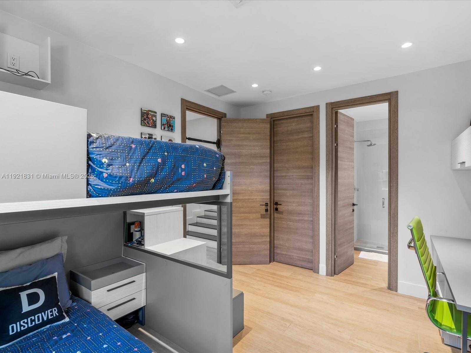 Small Image of 3753 NORTH EAST 214 ST #42, Aventura Number 36