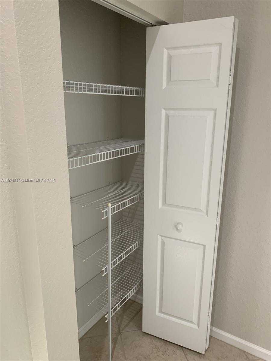 Small Image of 2518 BAY POINTE CT, Weston Number 32