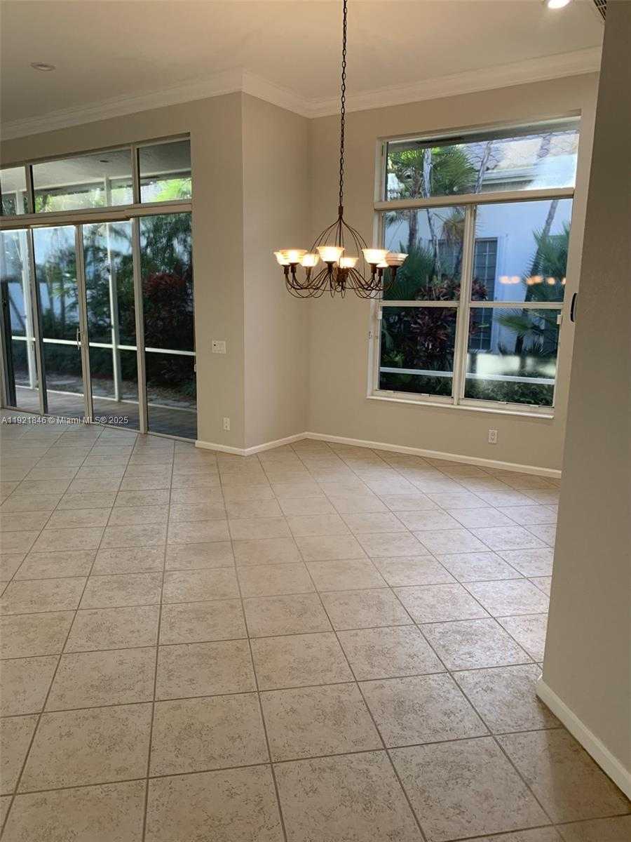 Small Image of 2518 BAY POINTE CT, Weston Number 36
