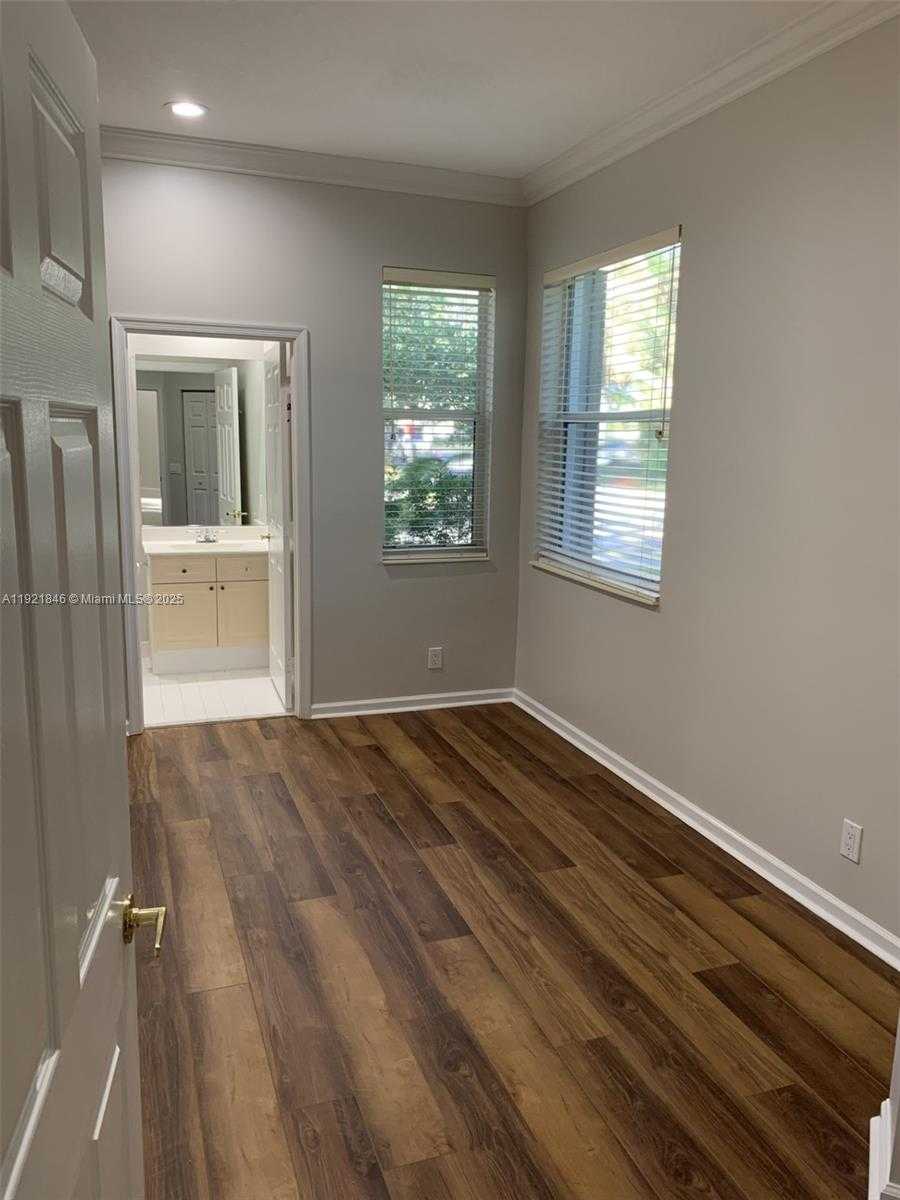 Small Image of 2518 BAY POINTE CT, Weston Number 40