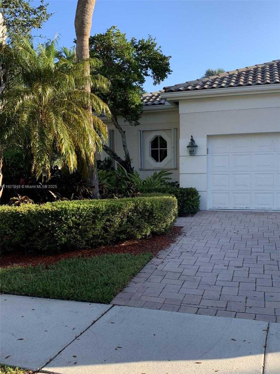 Small Image of 2518 BAY POINTE CT, Weston Number 5