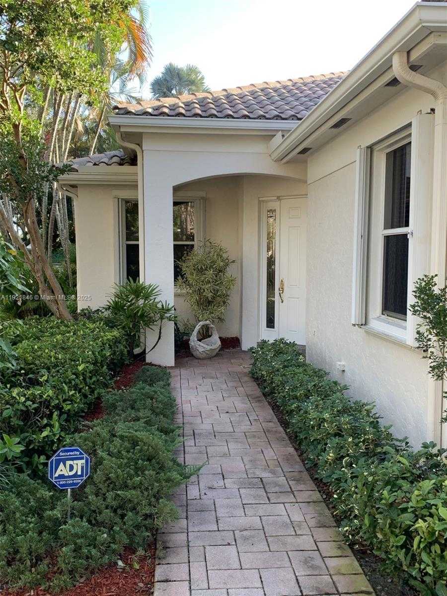 Small Image of 2518 BAY POINTE CT, Weston Number 7