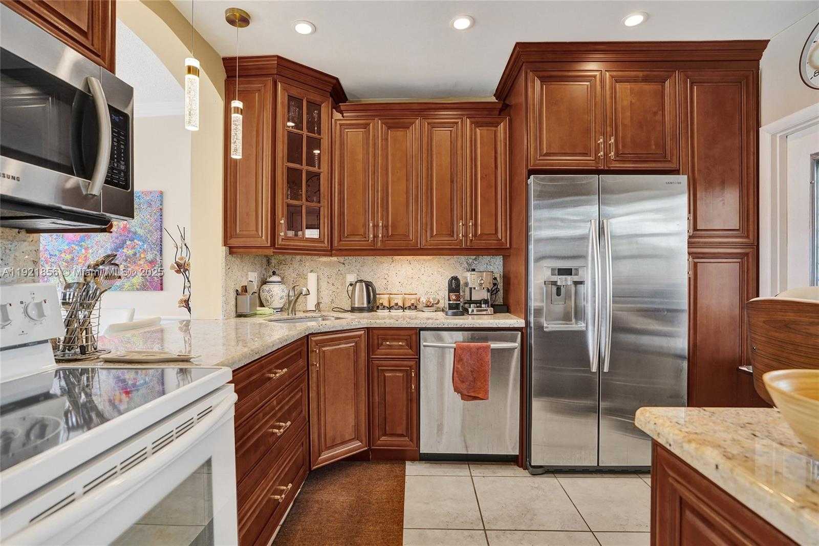 Small Image of 330 SOUTH EAST 2ND ST #404E, Hallandale Beach Number 14