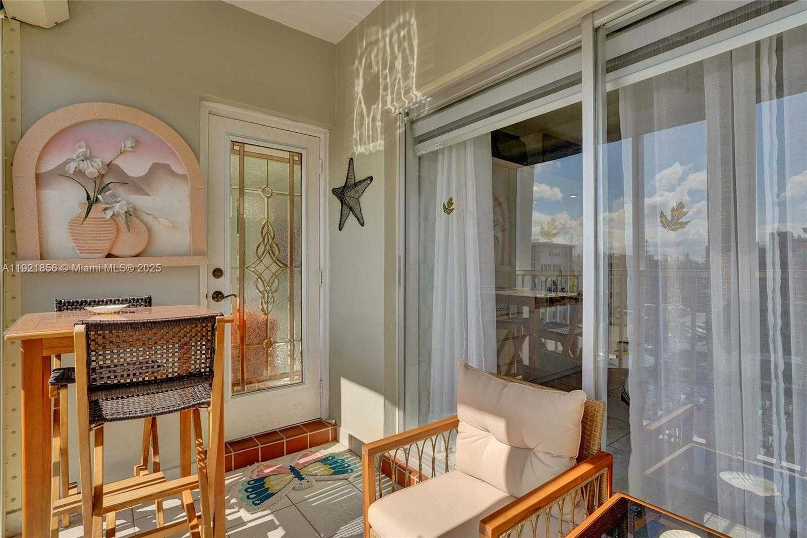 Small Image of 330 SOUTH EAST 2ND ST #404E, Hallandale Beach Number 27