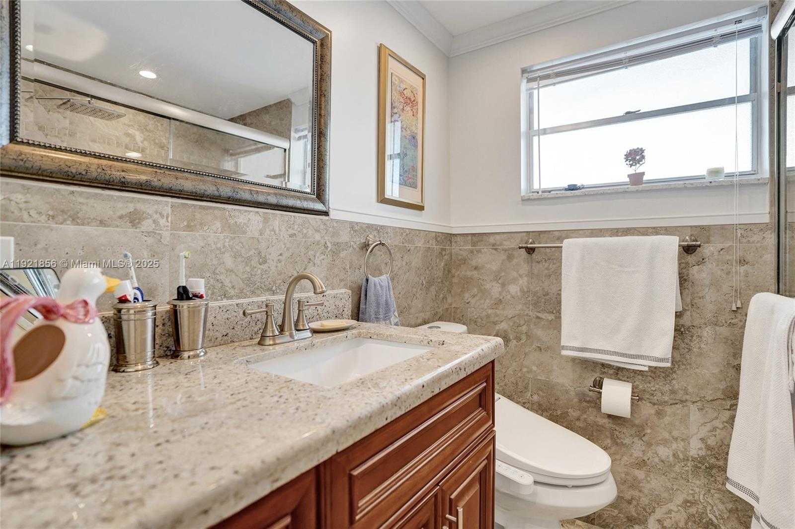 Small Image of 330 SOUTH EAST 2ND ST #404E, Hallandale Beach Number 29