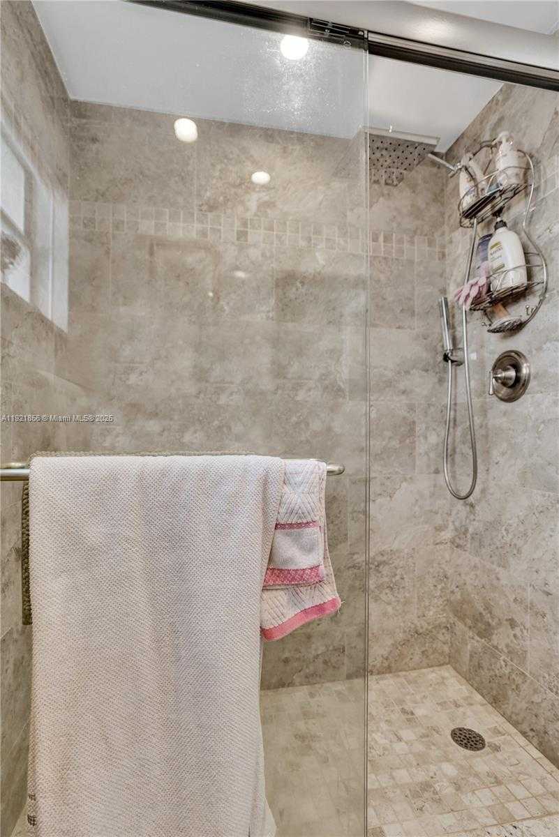 Small Image of 330 SOUTH EAST 2ND ST #404E, Hallandale Beach Number 32