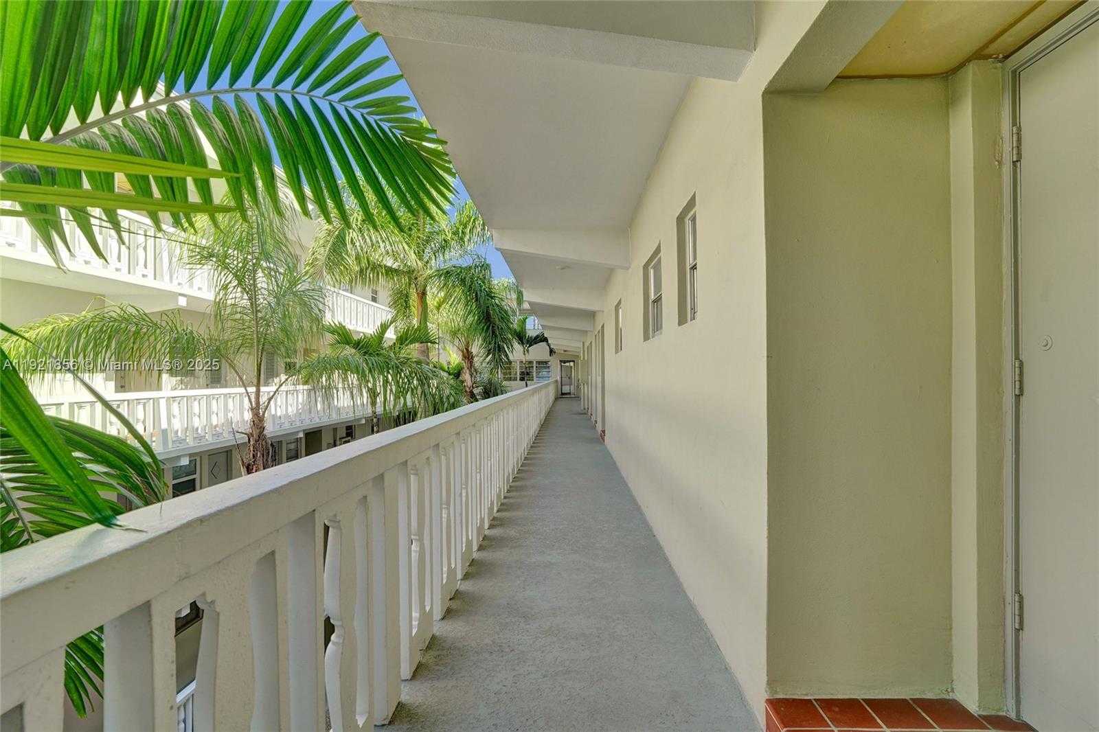 Small Image of 330 SOUTH EAST 2ND ST #404E, Hallandale Beach Number 43