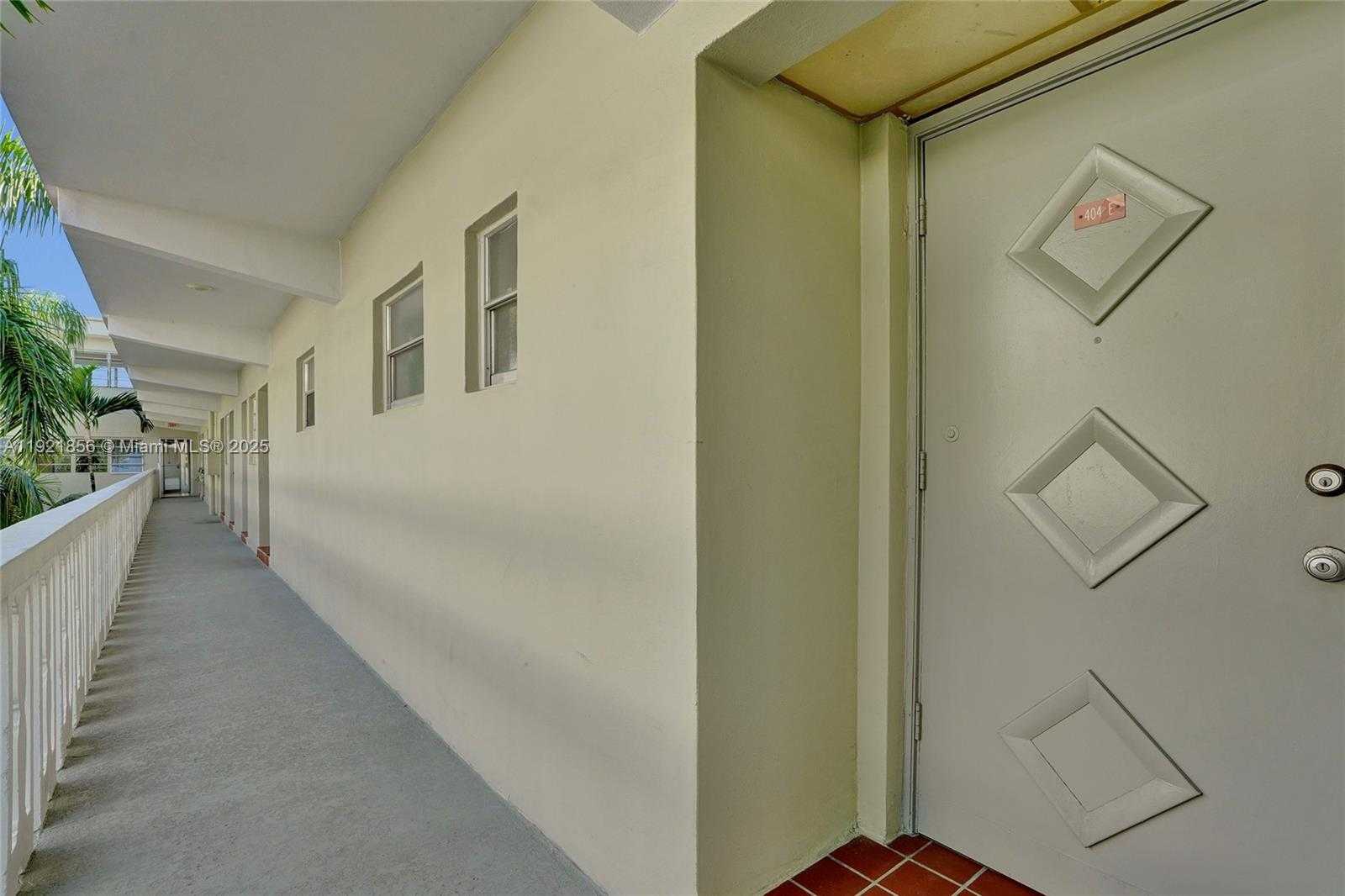 Small Image of 330 SOUTH EAST 2ND ST #404E, Hallandale Beach Number 45