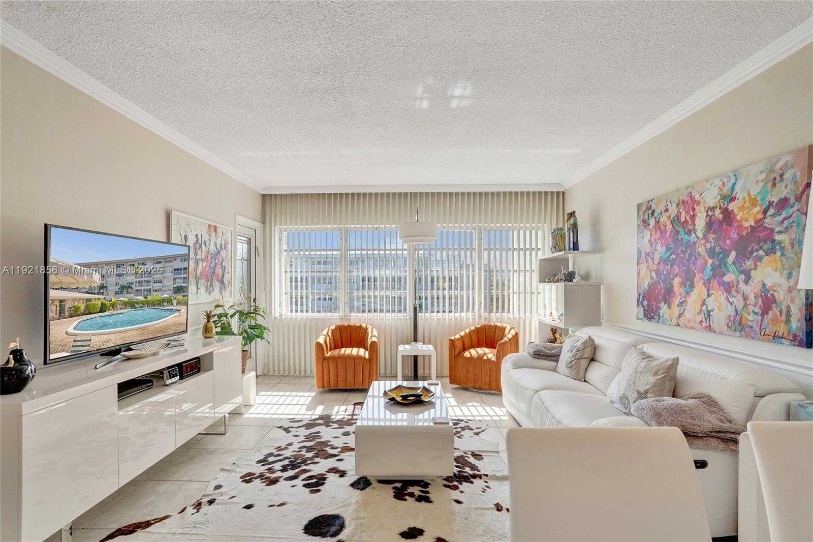 Small Image of 330 SOUTH EAST 2ND ST #404E, Hallandale Beach Number 52